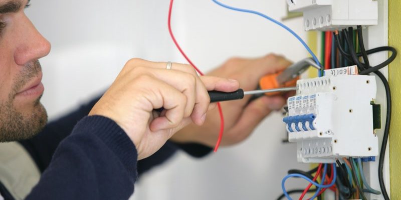 En Quoi Consiste Le Metier D Electricien